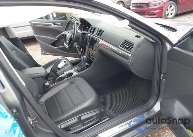 1VWGT7A32HC061803: 42546429