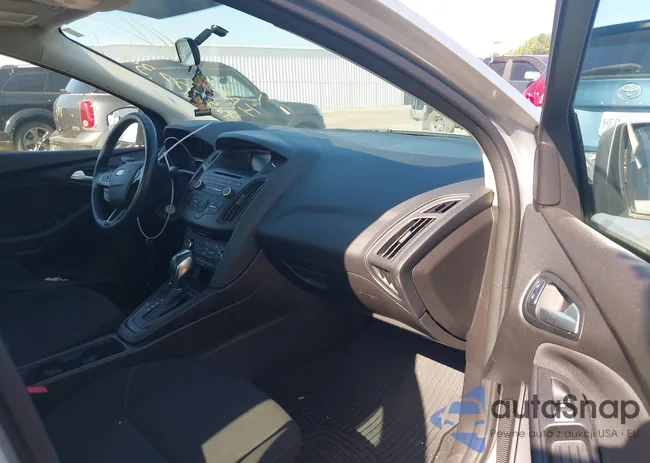 1FADP3F2XGL201085: 42547739