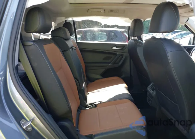 3VV2B7AX8JM088223: 42547747