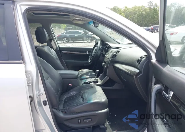 5XYKU4A26DG411293: 42547801