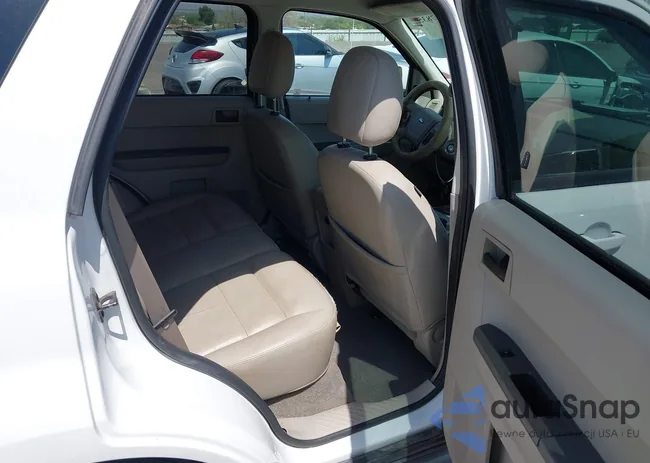 1FMCU59H38KC99714: 42547835