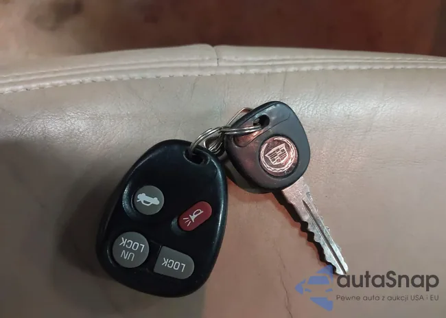 1G6DP577660139302: 42547260