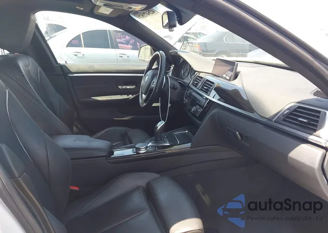 WBA4J1C54JBA30085: 42547267