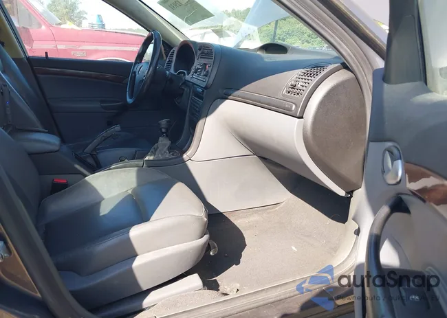 YS3FD45Y261019360: 42547357