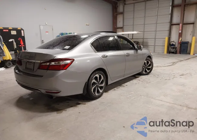 1HGCR2F8XGA120342: 42547544