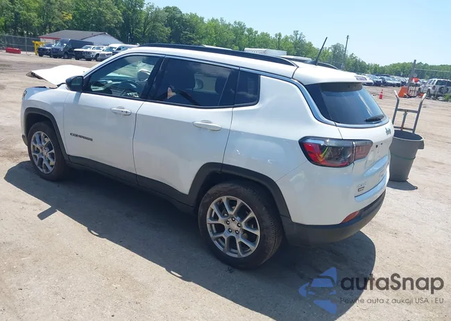 3C4NJDFN8RT142657: 42548820