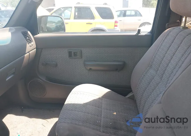 4TAVN73F9SZ028292: 42548833