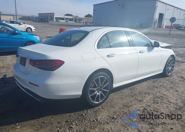 W1KZF8DB1MA951085: 42549555