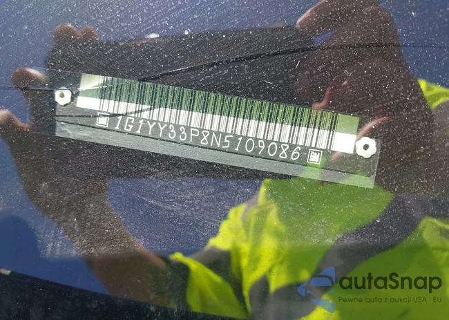 1G1YY33P8N5109086: 42549795