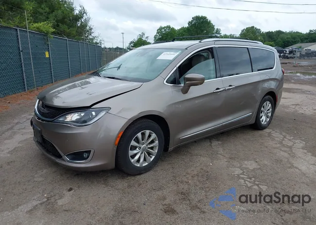 2C4RC1BG3JR269888: 42549991