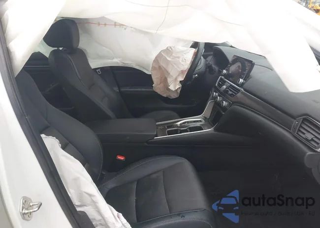 1HGCV2F32KA015898: 42549366