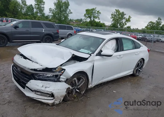 1HGCV2F32KA015898: 42549366