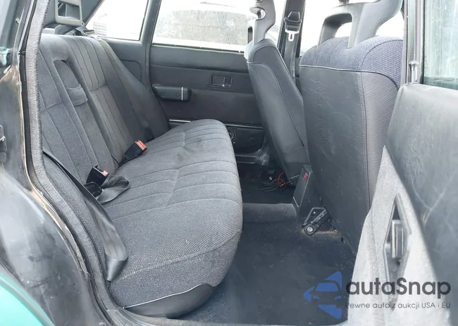 YV1AA8844M1448307: 42550851