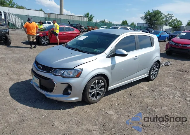 1G1JD6SB2L4103288: 42551085