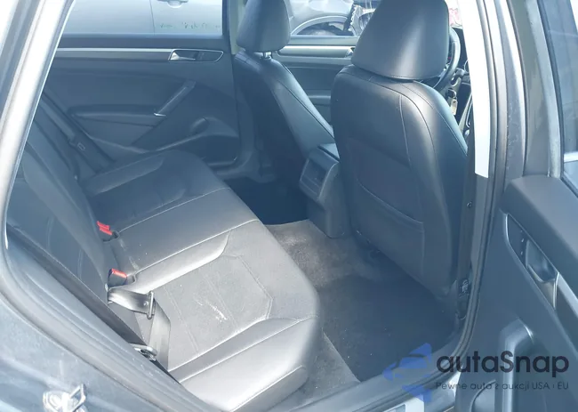 1VWDT7A3XHC050311: 42550403