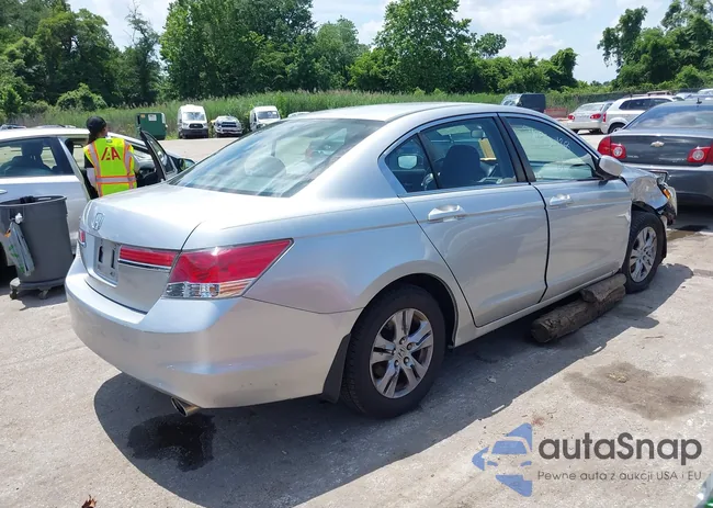 1HGCP2F47CA154333: 42550438