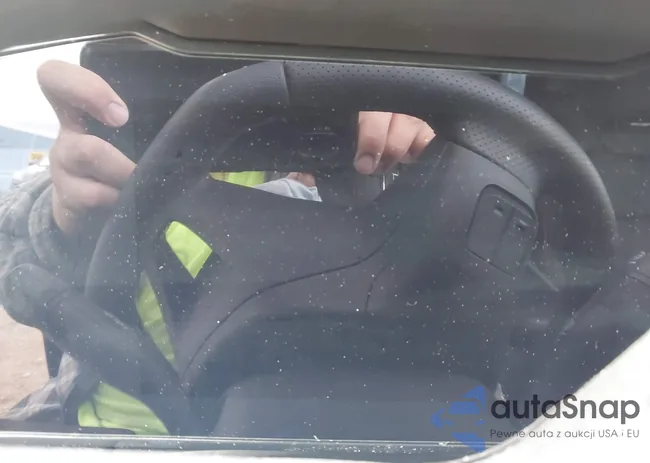 KL79MTSL8SB013393: 42551676