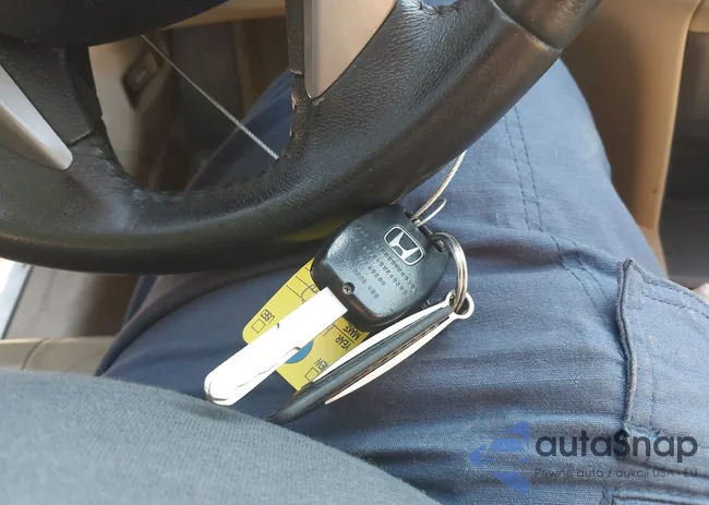 1HGCP2F63CA090065: 42551990