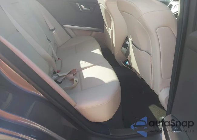 WDCGG5HB5FG379729: 42552011