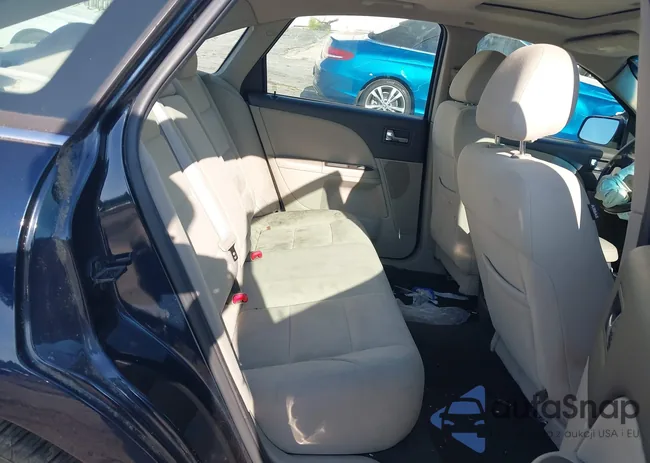 1FAHP24W08G114579: 42552132