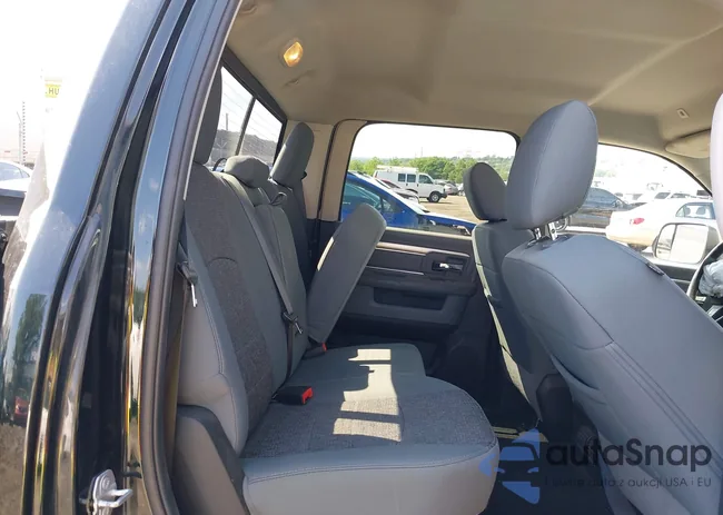 3C6TR5DT2JG166397: 42551256