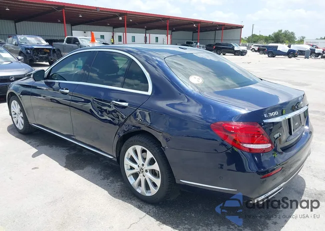 WDDZF4JB3HA278772: 42552658