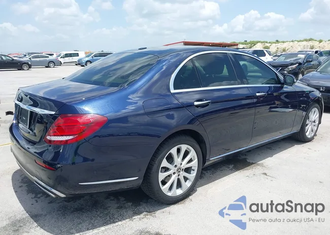 WDDZF4JB3HA278772: 42552658