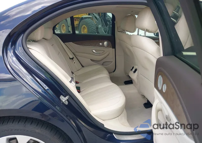 WDDZF4JB3HA278772: 42552658