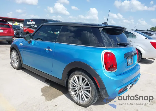 WMWXP7C50K2A51886: 42552733