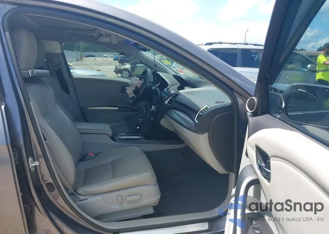 5J8TB3H5XHL000916: 42553035