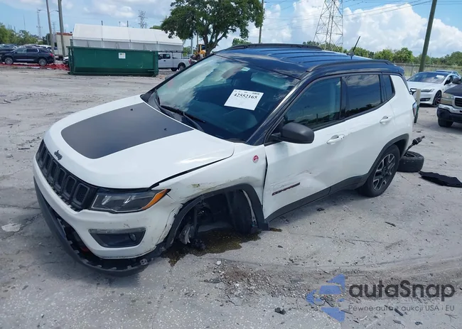 3C4NJDDB0LT195742: 42552165