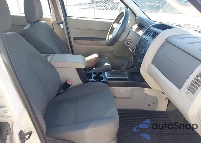 1FMCU0C79CKB45133: 42552358