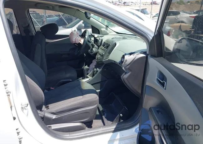 1G1JC6SG4E4218637: 42553940