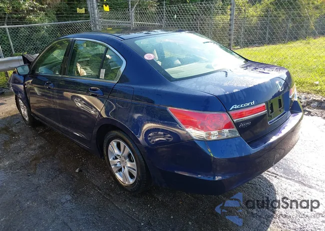 1HGCP2F47BA080880: 42553276