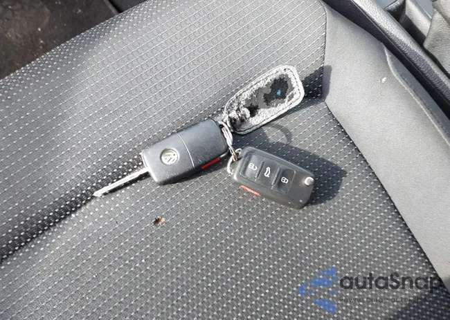 1VWAT7A38GC009371: 42553377