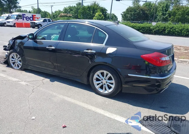 KMHGC4DDXDU230066: 42553548