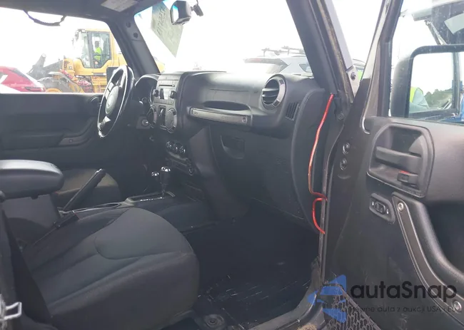 1C4BJWDG4GL243318: 42554713