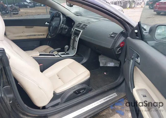 YV1672MC3BJ117052: 42554762