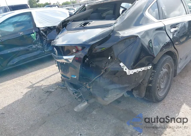 1N4AL3APXFC193957: 42554445