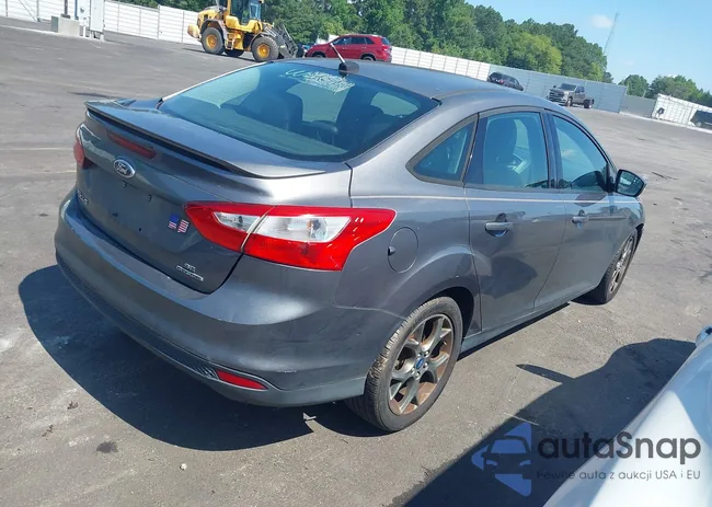 1FADP3F29DL201557: 42555693