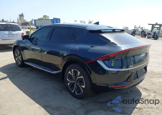 KNDC34LA4P5100289: 42555753