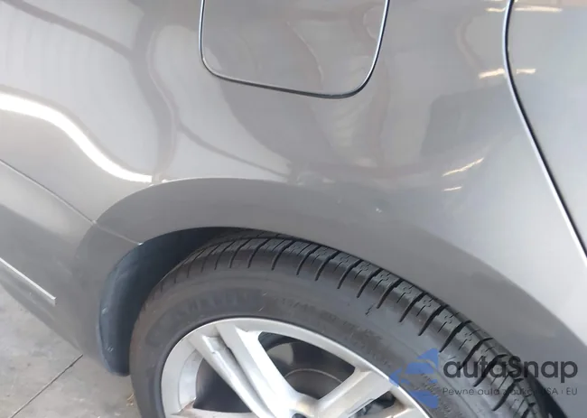 1VWCN7A37EC032883: 42555769