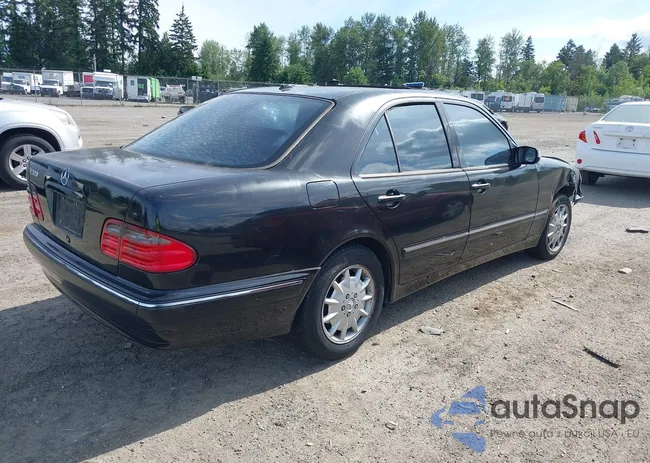 WDBJF65J8YB140156: 42555973