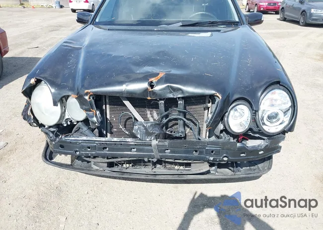 WDBJF65J8YB140156: 42555973