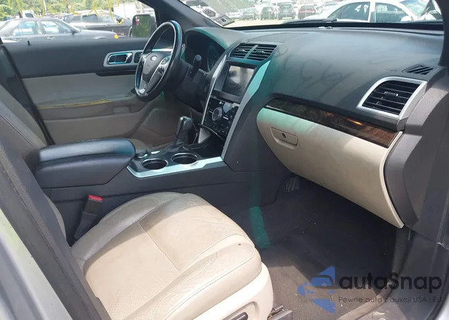 1FMHK8F88BGA17076: 42556750