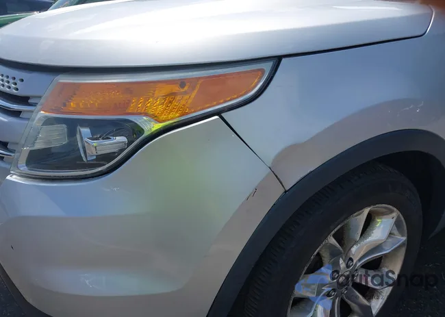 1FMHK8F88BGA17076: 42556750