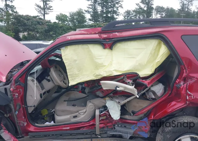 1FMCU03Z48KB91722: 42556822