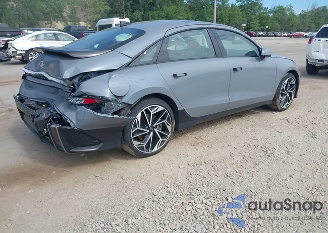 KMHM54AC4PA040262: 42556882