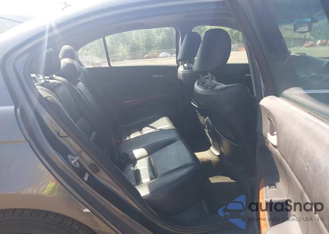 1HGCP2F89CA082697: 42556992