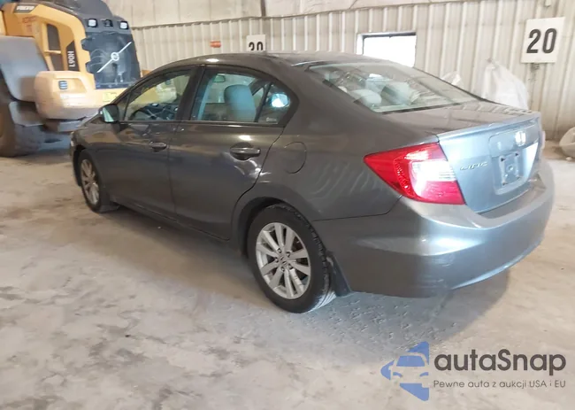 2HGFB2F82CH552355: 42557059